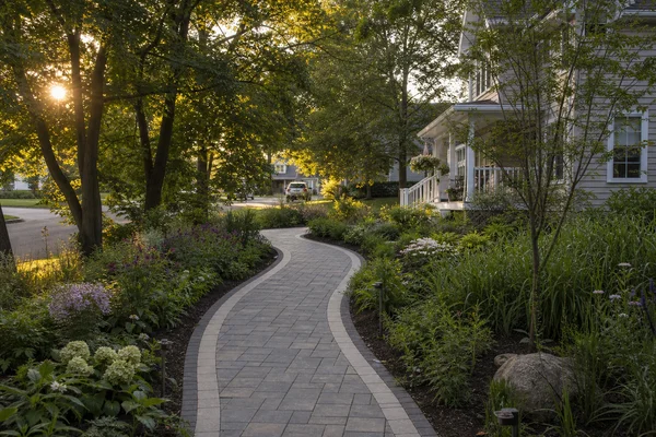 Walkways & Pathways